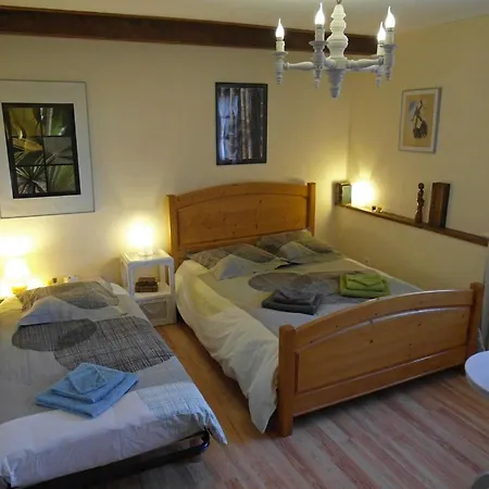 Couette-café - D'hôtes Acoucoula