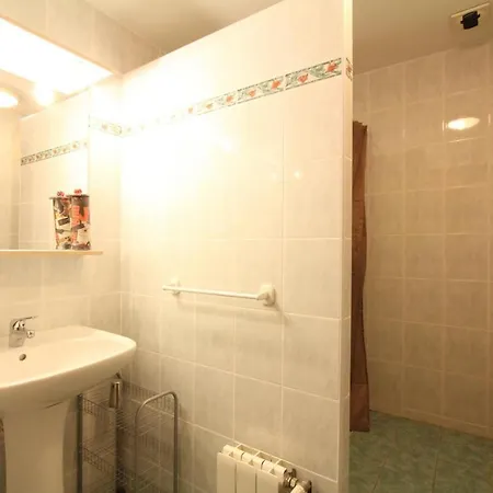 - D'hotes Acoucoula Bed & Breakfast 3*