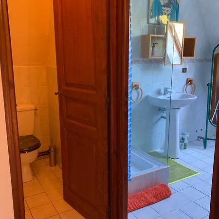 - D'hotes Acoucoula Bed & Breakfast