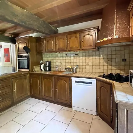 - D'hôtes Acoucoula 3*