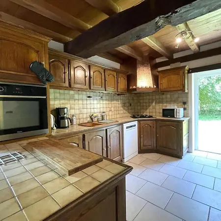 - D'hotes Acoucoula 3*