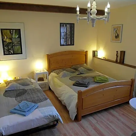 - D'hotes Acoucoula 住宿加早餐酒店 3*