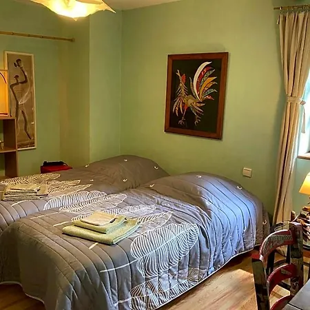 - D'hotes Acoucoula Bed & Breakfast