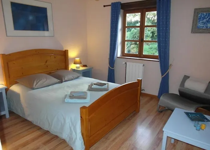 - D'hotes Acoucoula 3*