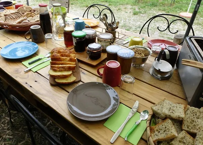 - D'hotes Acoucoula 3*