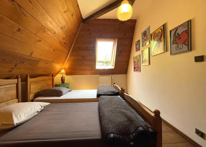 - D'hotes Acoucoula 3*