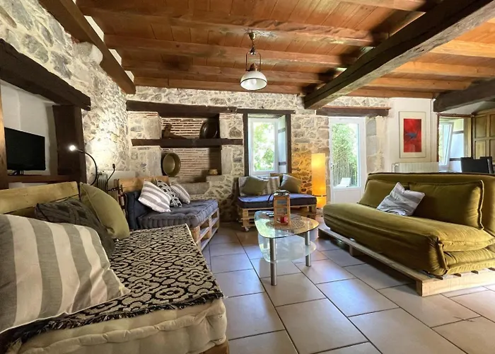 - D'hotes Acoucoula Bed & Breakfast Orthez