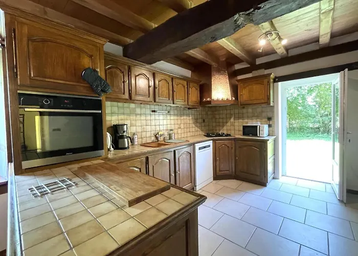 - D'hotes Acoucoula 3*