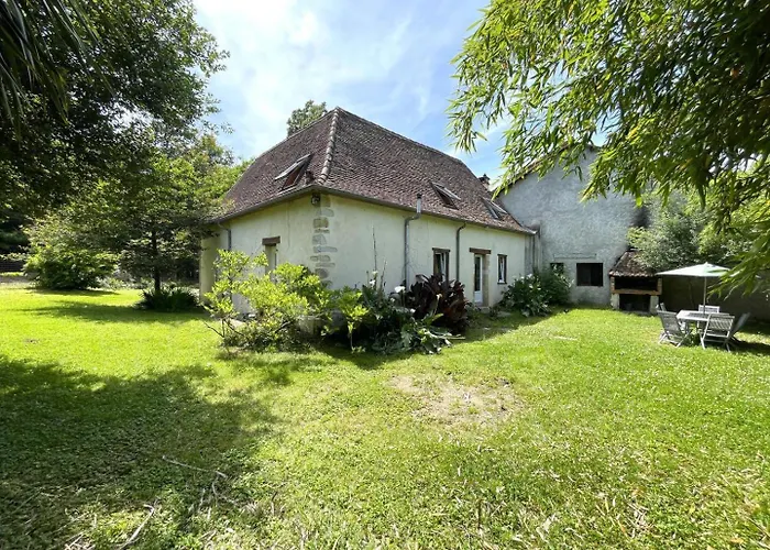 - D'hotes Acoucoula 3*